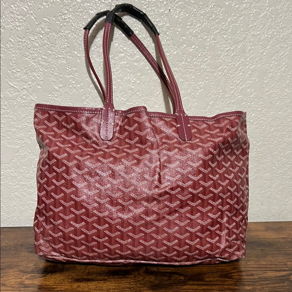 Women’s Red Patterned Tote Bag